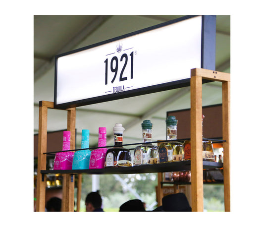 Caja de luz con repisa